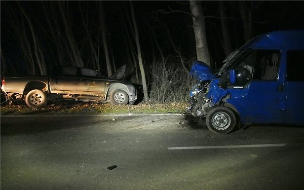 Kilencen megsérültek egy balesetben Ópusztaszer és Pusztaszer között