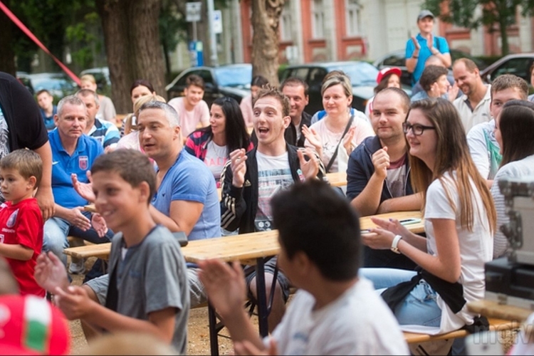 Közösségi meccsnézés lesz szerdán este - szurkoljon a Vidinek a Zichy ligetben!