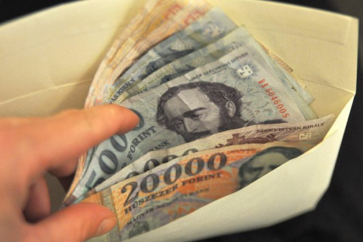 Végre örülhetnek a tanárok, több pénz érkezik a számlájukra