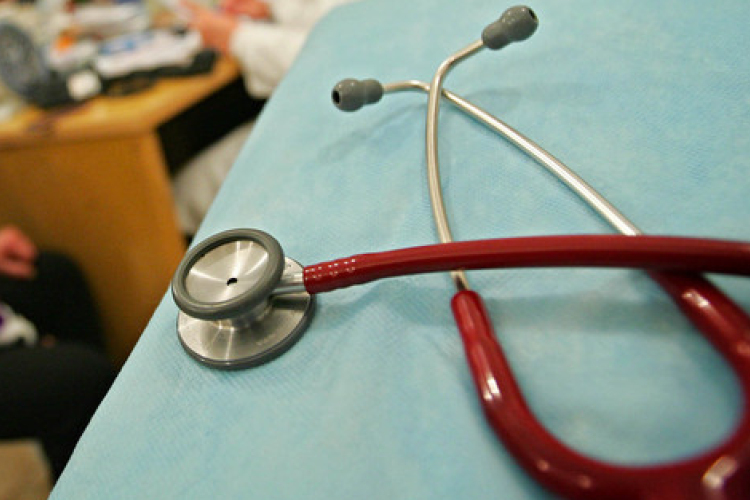 Már 32 gyanúsítottja van az orvosi segédeszközökkel kapcsolatos csalási ügynek