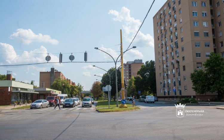 Jelentős torlódás lesz csütörtökön a Széchenyi út - Horvát István út kereszteződésben