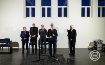 Soltész Miklós: a béke reményének át kell hatnia gondolatainkat, szívünket és tetteinket