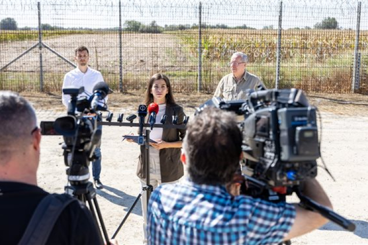 Egymillió migránst tartóztattak fel a magyar hatóságok az elmúlt 8 évben